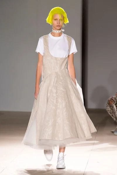 Look 30
